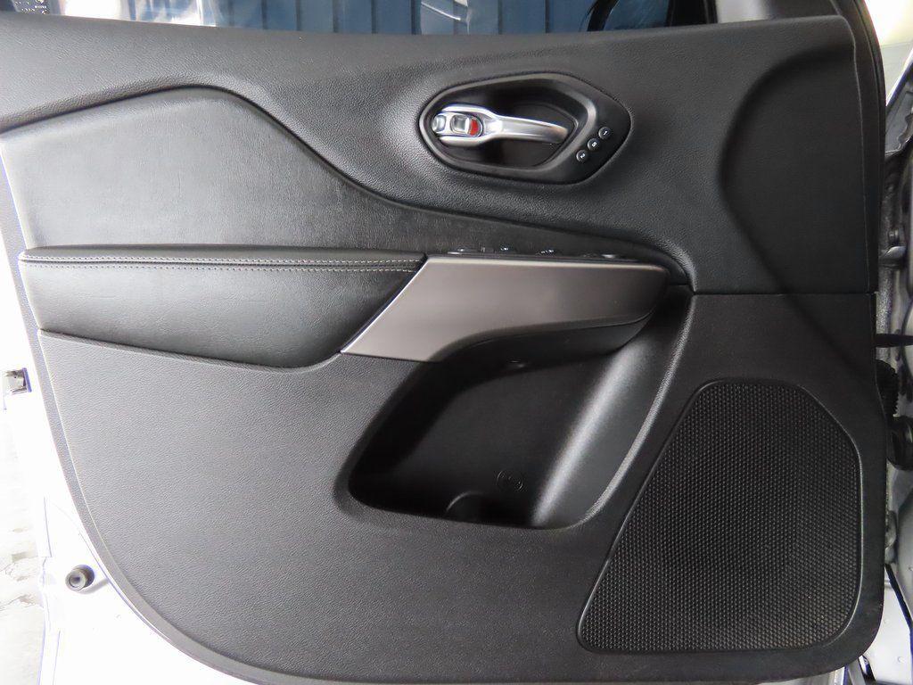 used 2020 Jeep Cherokee car, priced at $13,750