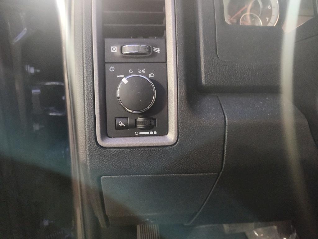 used 2021 Ram 1500 Classic car, priced at $23,098