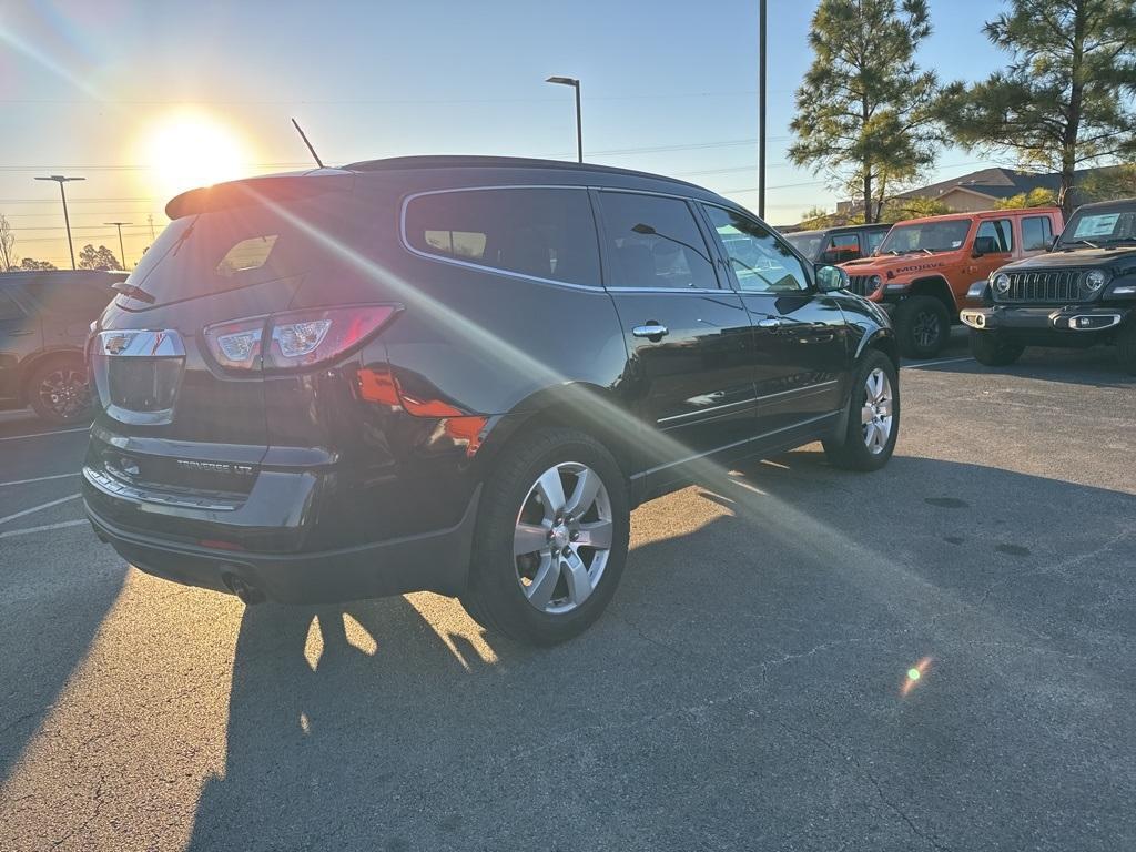 used 2015 Chevrolet Traverse car, priced at $10,377