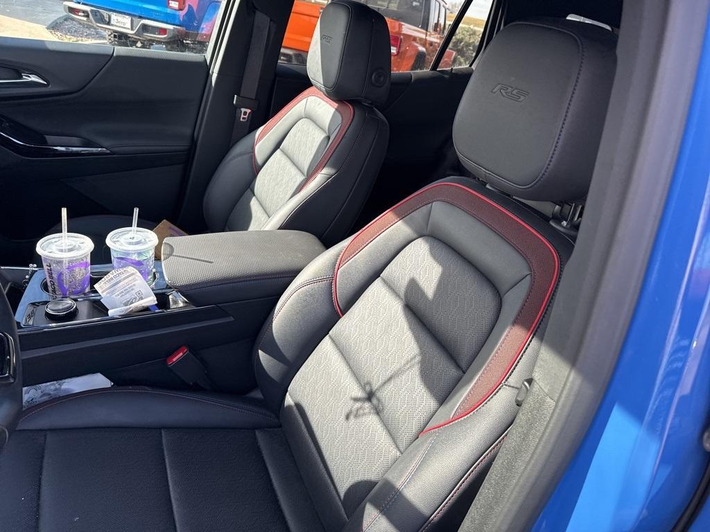 used 2025 Chevrolet Equinox car, priced at $33,500