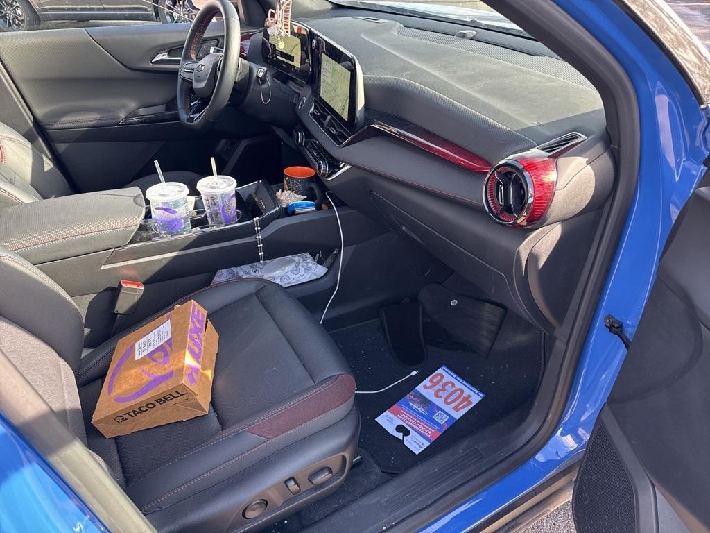 used 2025 Chevrolet Equinox car, priced at $33,500