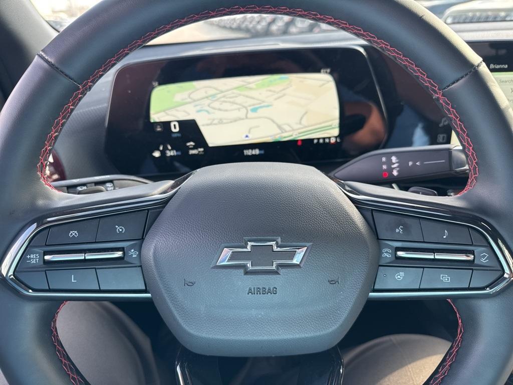 used 2025 Chevrolet Equinox car, priced at $33,500