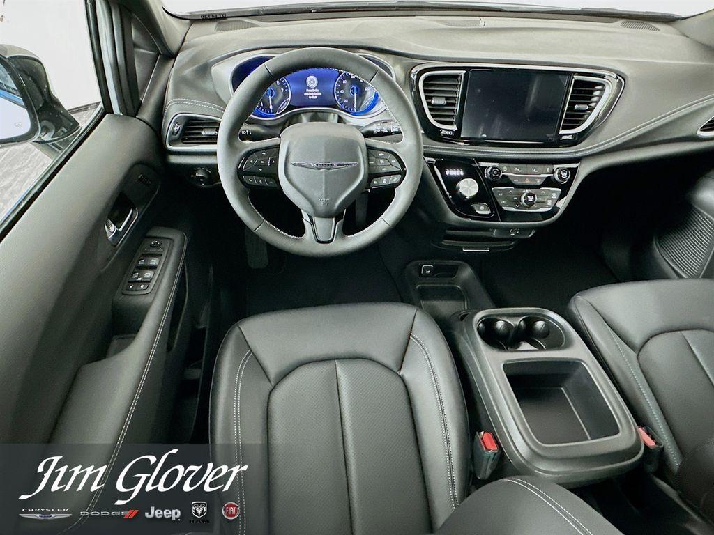 new 2026 Chrysler Pacifica car, priced at $44,044