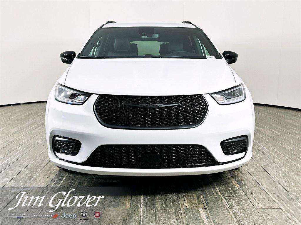 new 2026 Chrysler Pacifica car, priced at $44,044