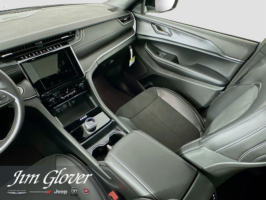 new 2025 Jeep Grand Cherokee L car, priced at $45,158