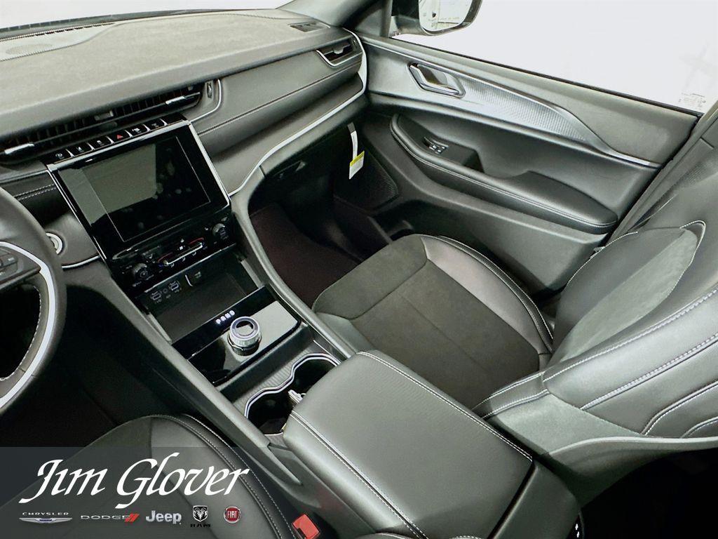 new 2025 Jeep Grand Cherokee L car, priced at $43,559