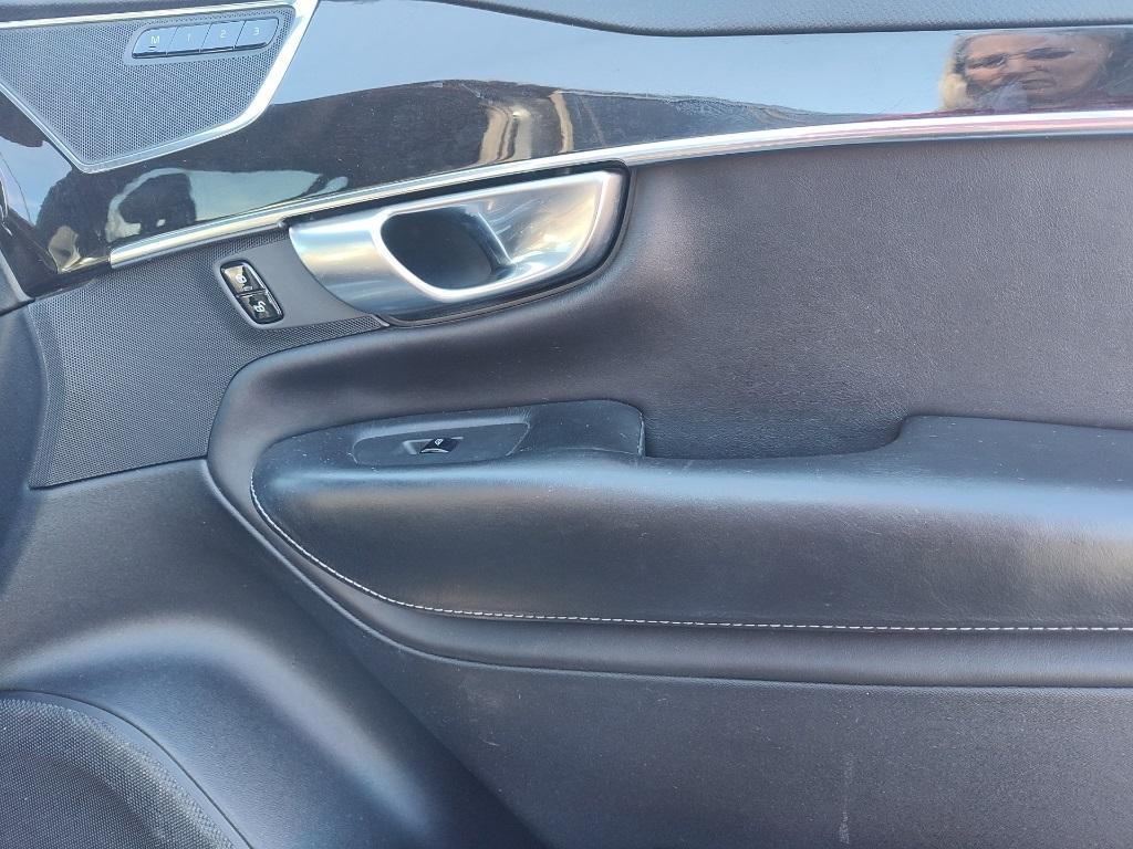 used 2017 Volvo XC90 car, priced at $12,715