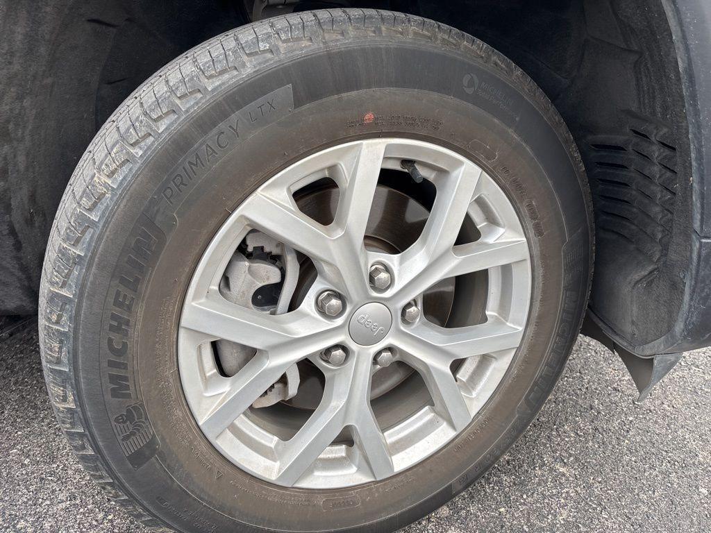 used 2023 Jeep Grand Cherokee L car, priced at $31,971