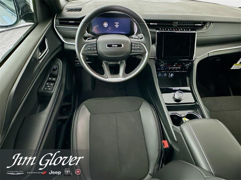 new 2025 Jeep Grand Cherokee car, priced at $36,793
