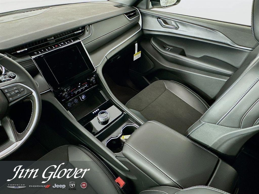 new 2025 Jeep Grand Cherokee car, priced at $36,643
