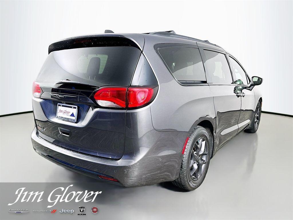 used 2020 Chrysler Pacifica car, priced at $25,143