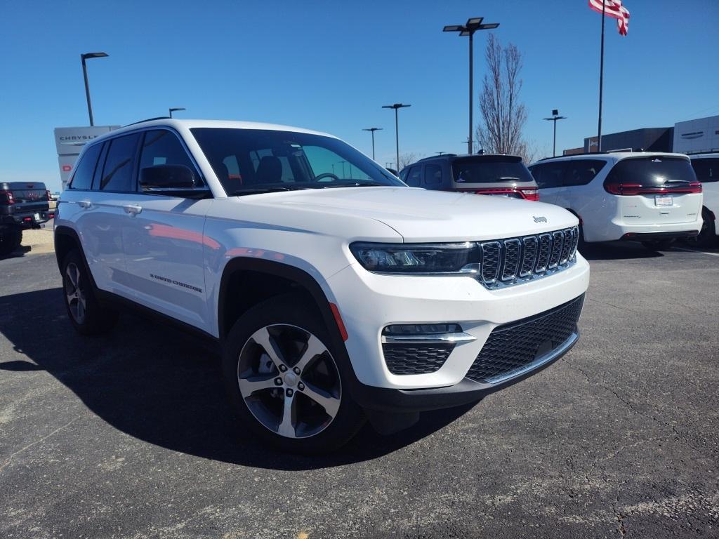 used 2025 Jeep Grand Cherokee car, priced at $40,161