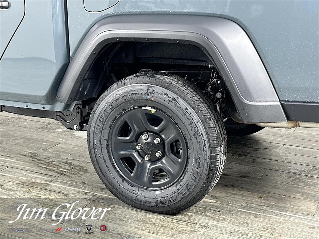 new 2026 Jeep Gladiator car, priced at $43,071