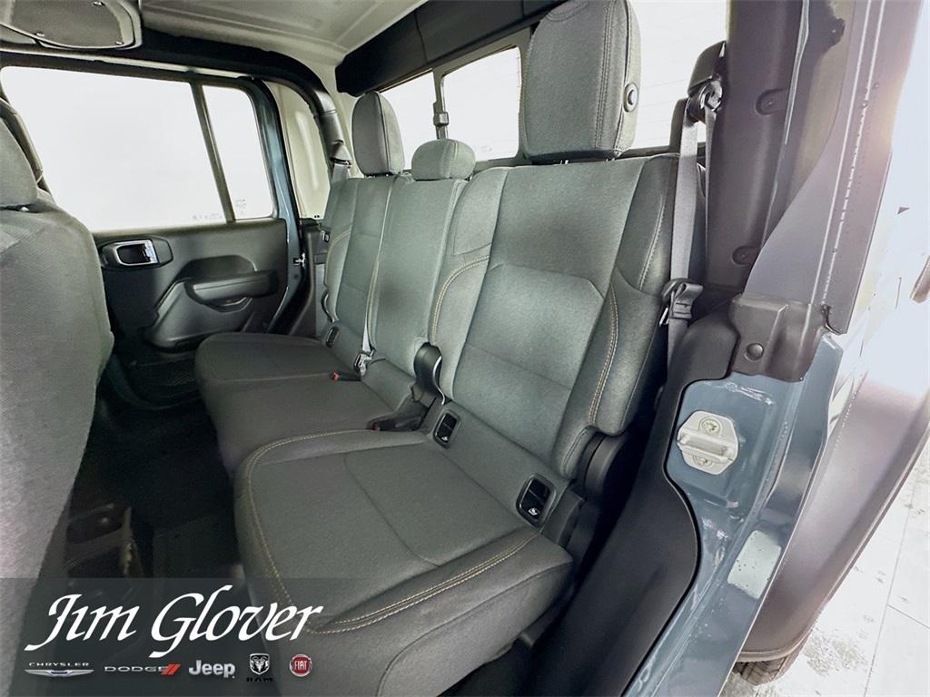 new 2026 Jeep Gladiator car, priced at $43,071