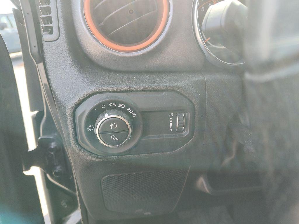 used 2023 Jeep Gladiator car, priced at $40,432