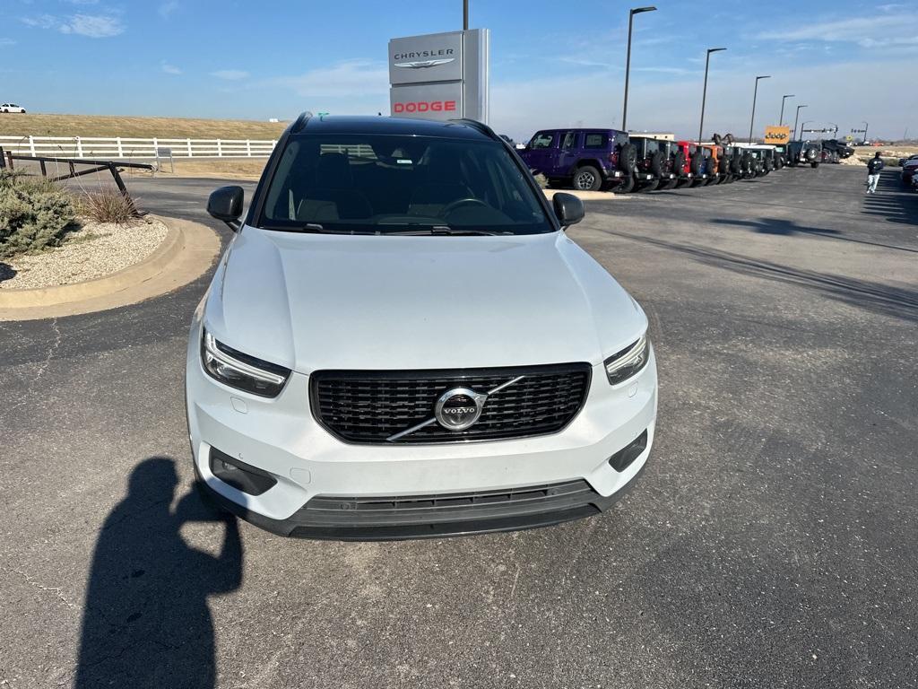 used 2020 Volvo XC40 car, priced at $22,849