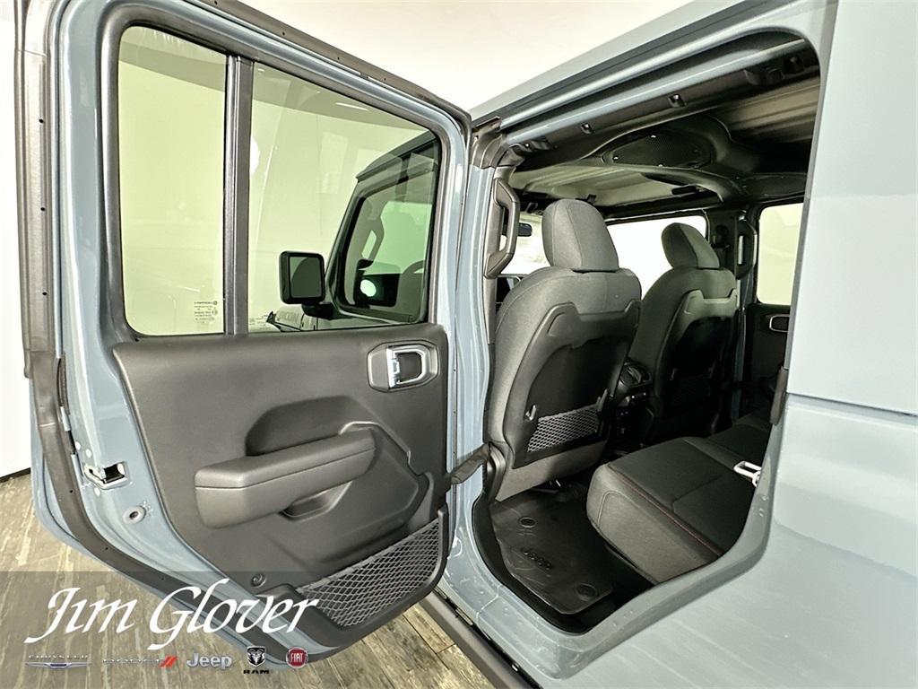 new 2026 Jeep Gladiator car, priced at $56,557