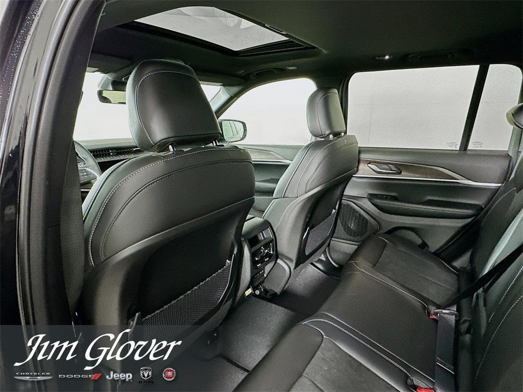 new 2026 Jeep Grand Cherokee car, priced at $48,842