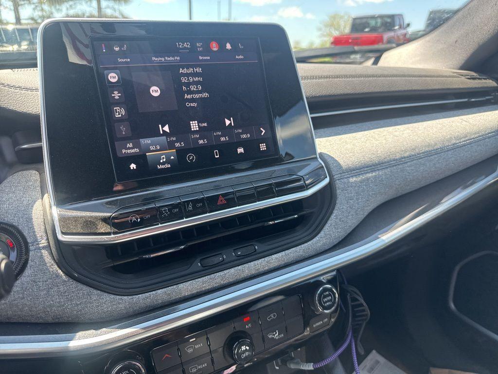 used 2025 Jeep Compass car, priced at $24,309