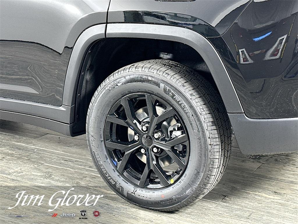 new 2025 Jeep Grand Cherokee car, priced at $39,849