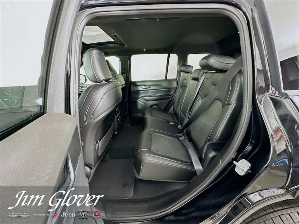 new 2025 Jeep Grand Cherokee car, priced at $39,849