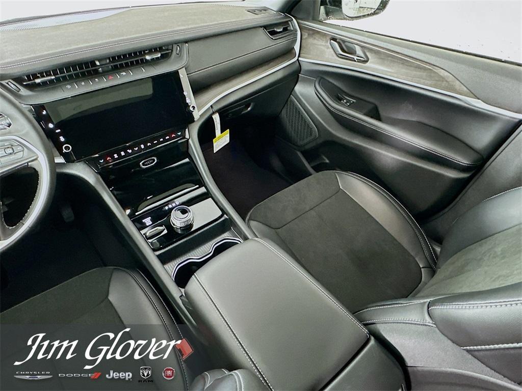 new 2026 Jeep Grand Cherokee car, priced at $48,322