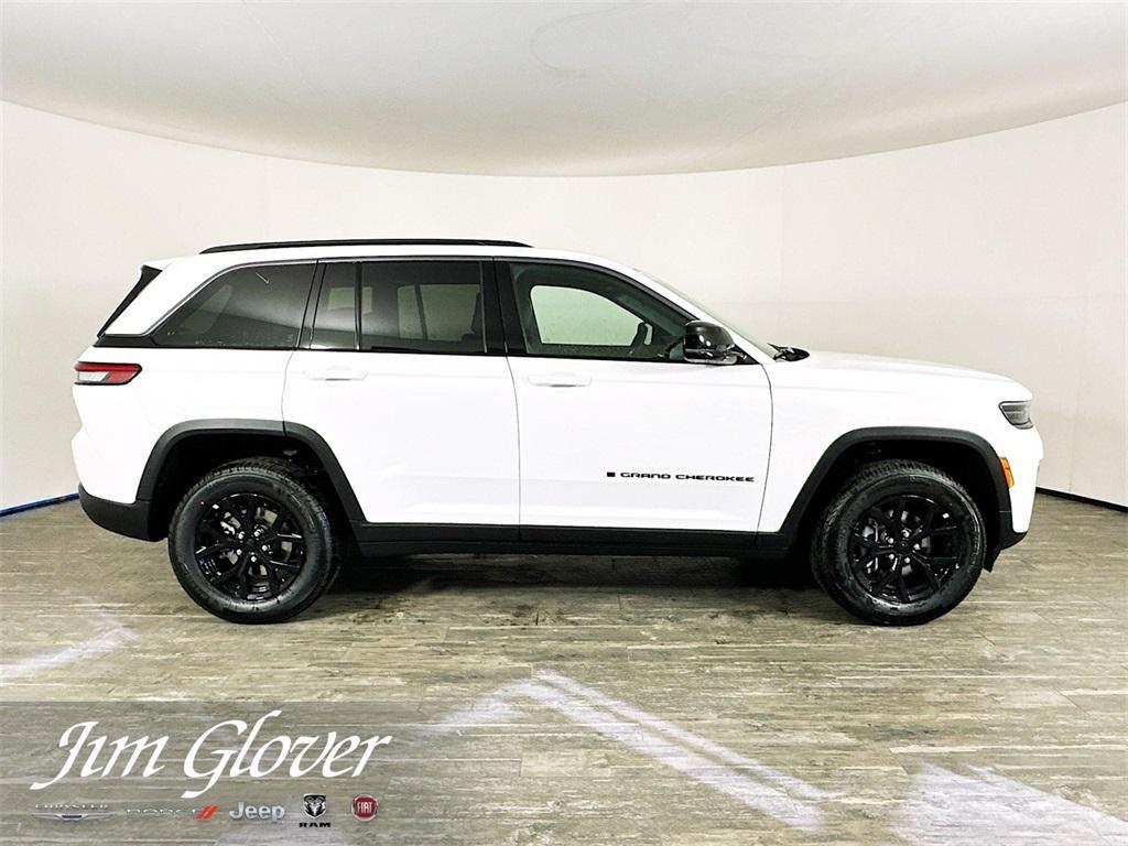 new 2026 Jeep Grand Cherokee car, priced at $48,322