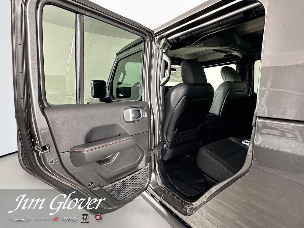 new 2026 Jeep Gladiator car, priced at $54,552