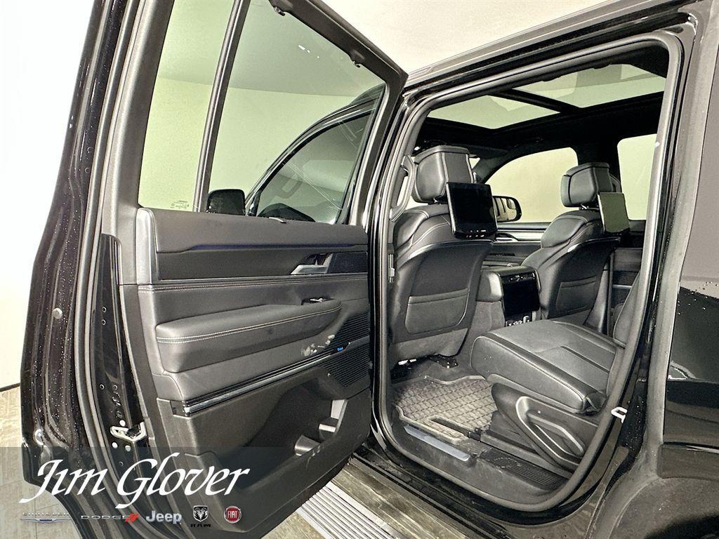 new 2026 Jeep Grand Wagoneer car, priced at $103,338