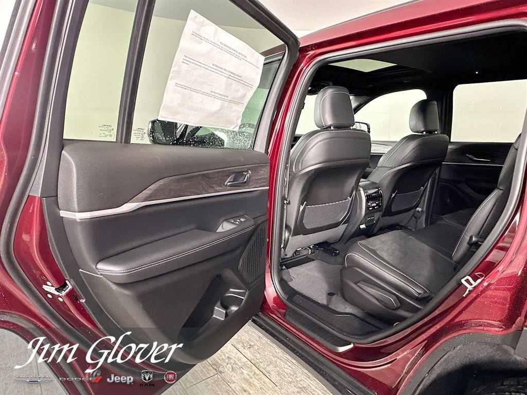 new 2026 Jeep Grand Cherokee L car, priced at $48,626
