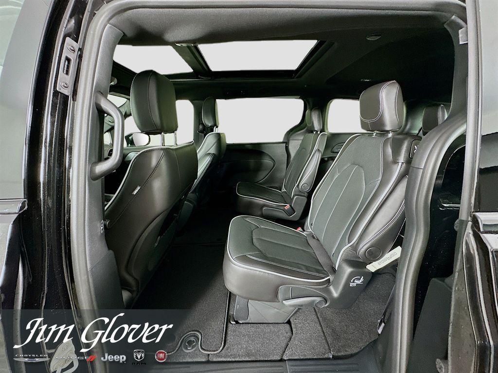 new 2026 Chrysler Pacifica car, priced at $47,884