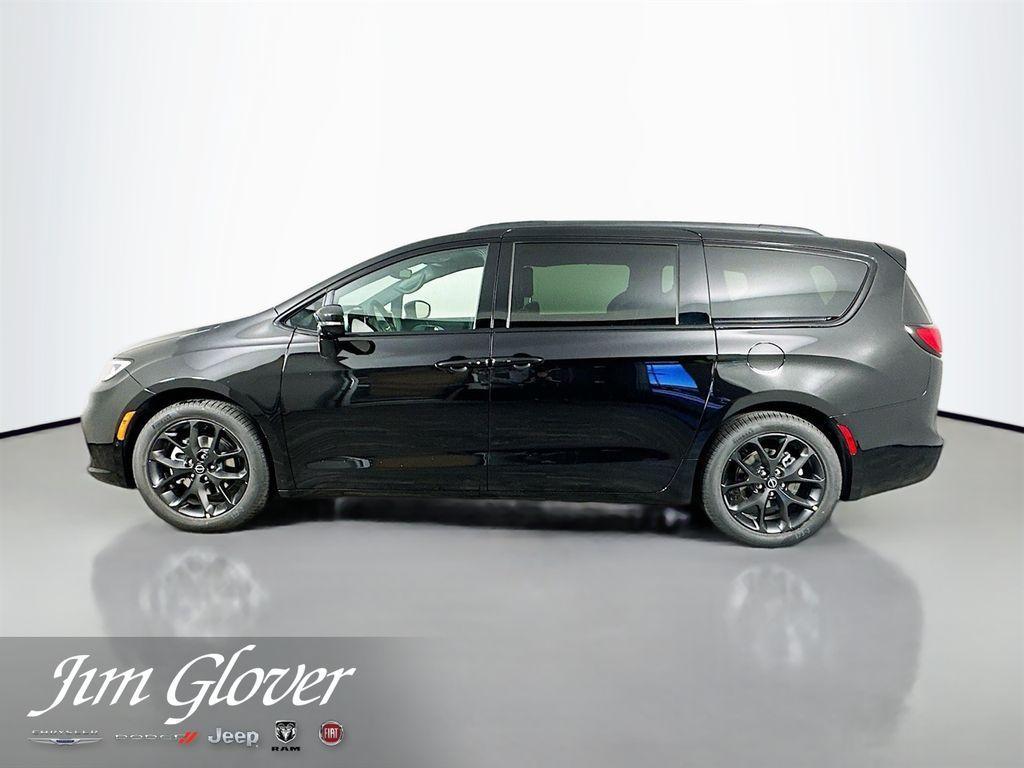 new 2026 Chrysler Pacifica car, priced at $47,884
