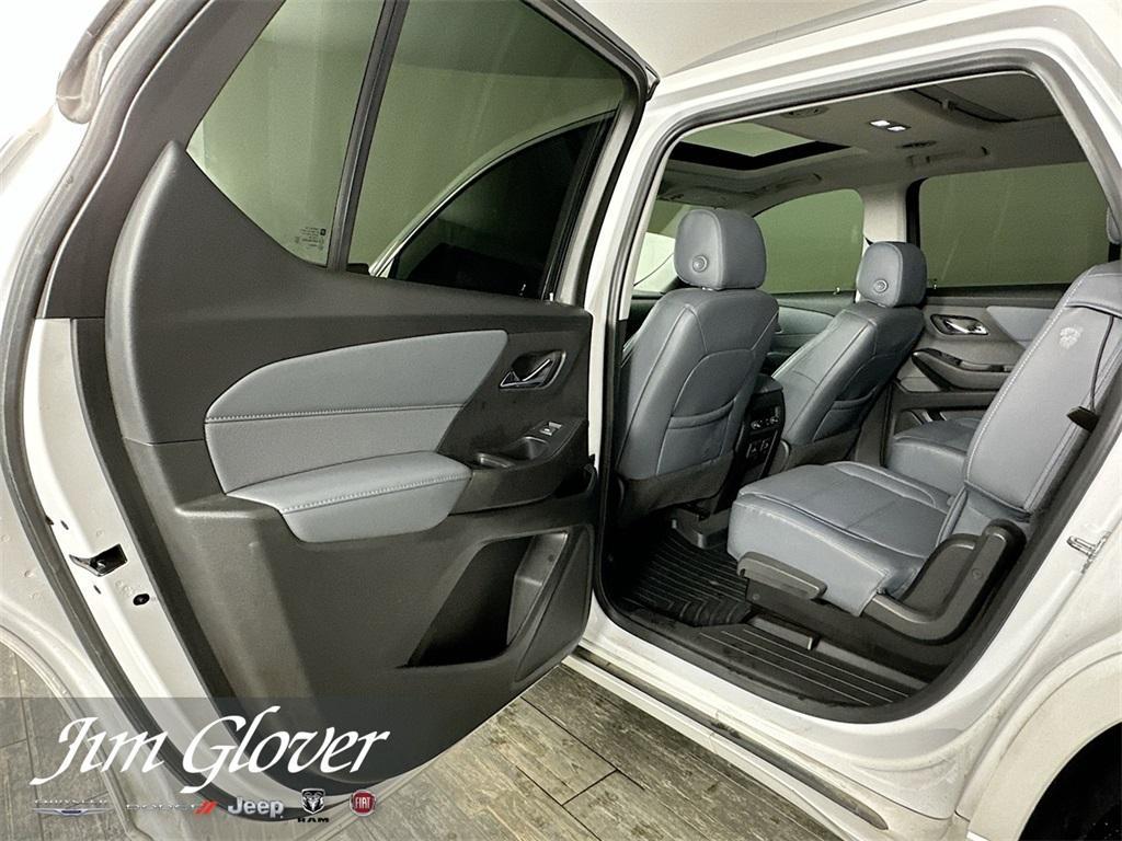 used 2021 Chevrolet Traverse car, priced at $28,981