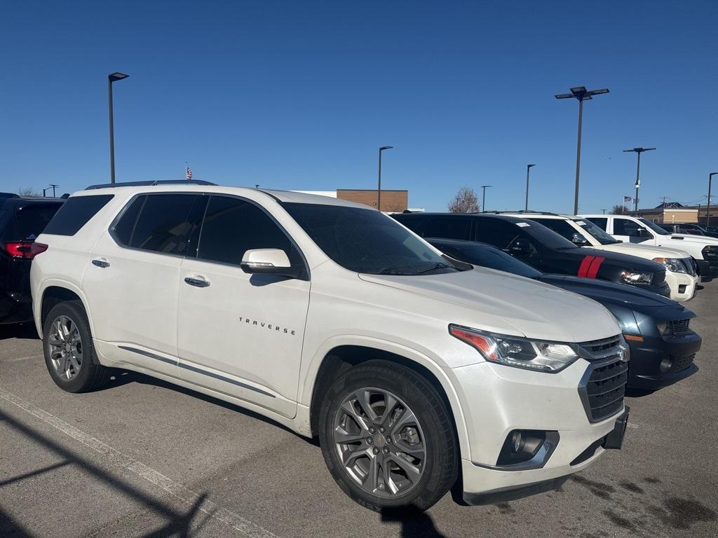 used 2021 Chevrolet Traverse car, priced at $31,247
