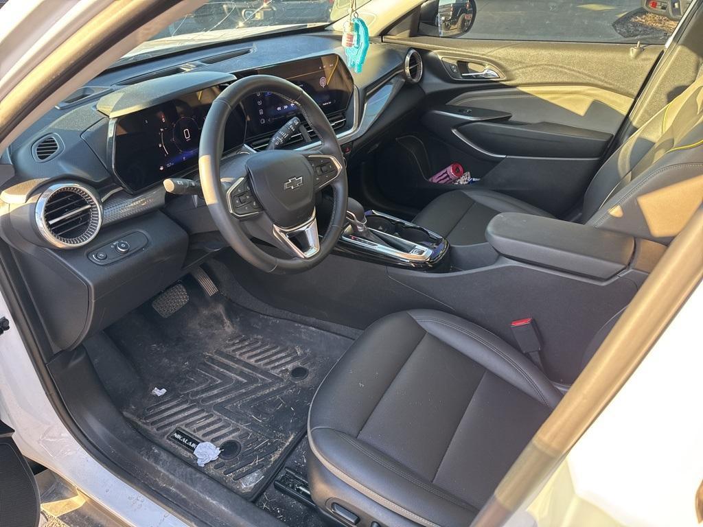 used 2024 Chevrolet Trax car, priced at $20,359