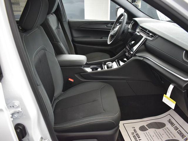 new 2025 Jeep Grand Cherokee L car, priced at $33,920