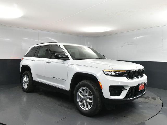 new 2025 Jeep Grand Cherokee car, priced at $31,250