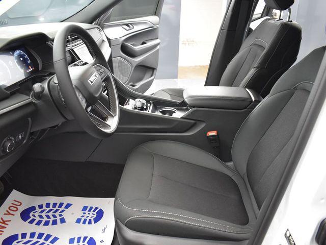 new 2025 Jeep Grand Cherokee car, priced at $31,250