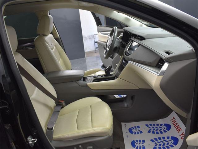 used 2020 Cadillac XT5 car, priced at $15,500