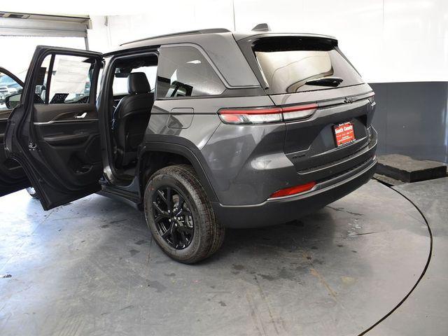 new 2026 Jeep Grand Cherokee car, priced at $42,945