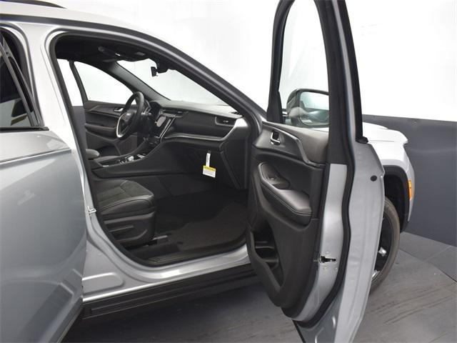 new 2025 Jeep Grand Cherokee L car, priced at $36,875