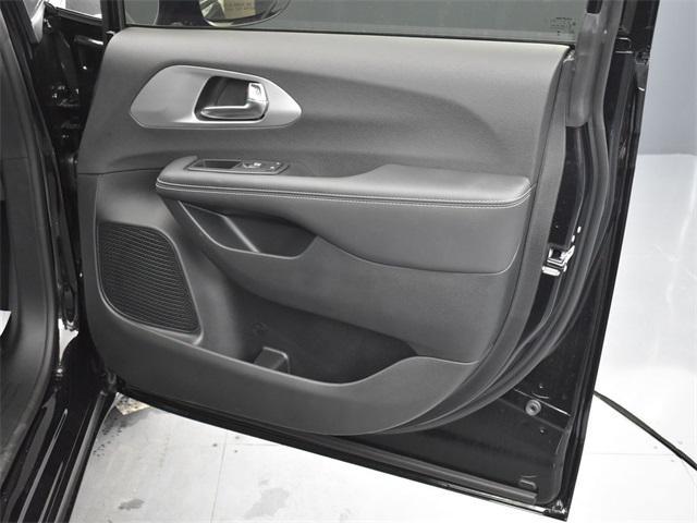 new 2026 Chrysler Pacifica car, priced at $44,655