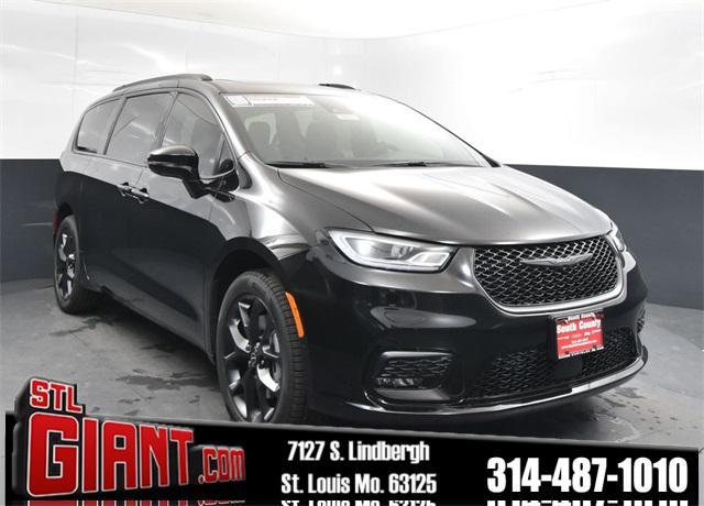 new 2026 Chrysler Pacifica car, priced at $44,655