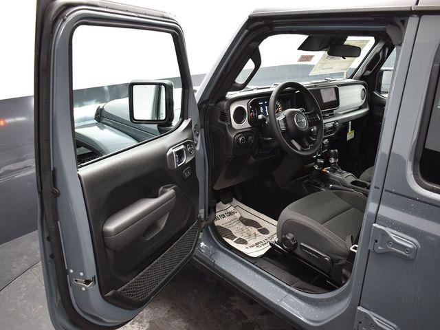 new 2026 Jeep Gladiator car, priced at $45,475