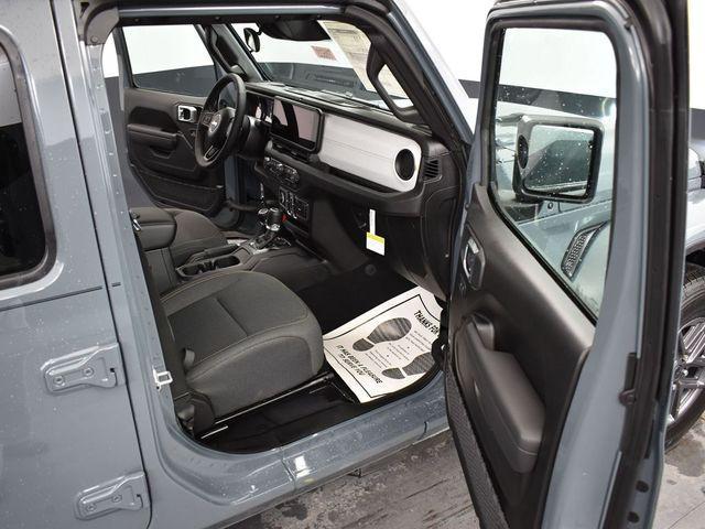 new 2026 Jeep Gladiator car, priced at $45,475