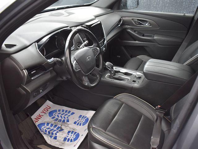 used 2023 Chevrolet Traverse car, priced at $30,250