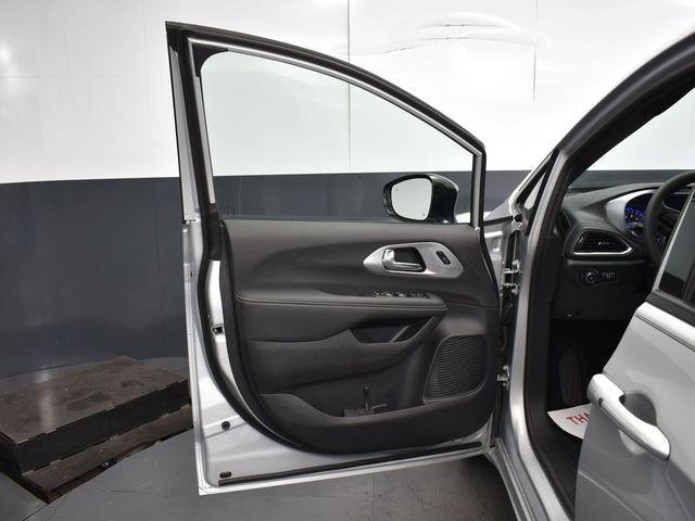 new 2026 Chrysler Pacifica car, priced at $43,735