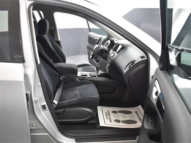 used 2015 Nissan Pathfinder car, priced at $9,900