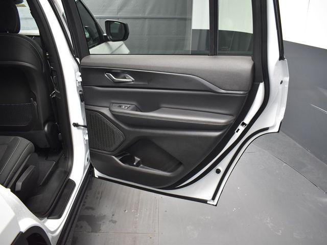 new 2025 Jeep Grand Cherokee L car, priced at $33,920