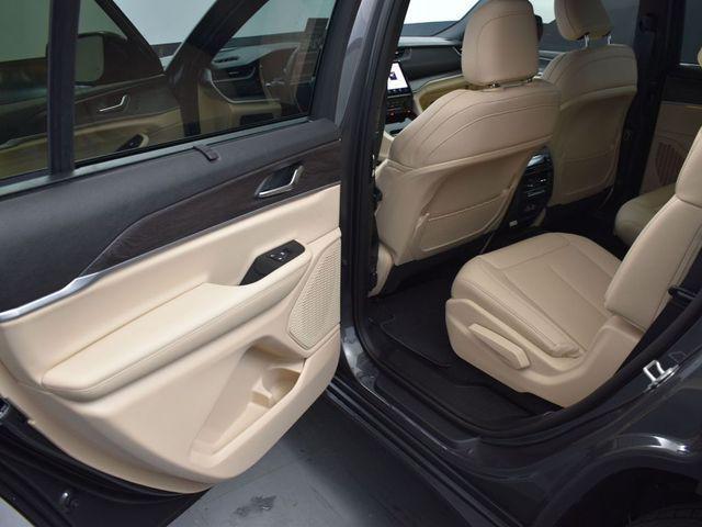 used 2025 Jeep Grand Cherokee L car